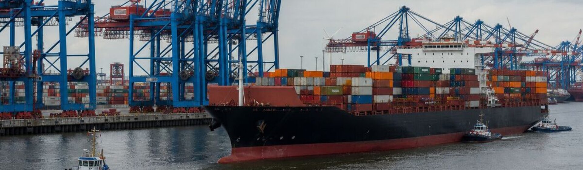  Containerschiff Hamburger Hafen – DAKOSY Datenkommunikation entrados